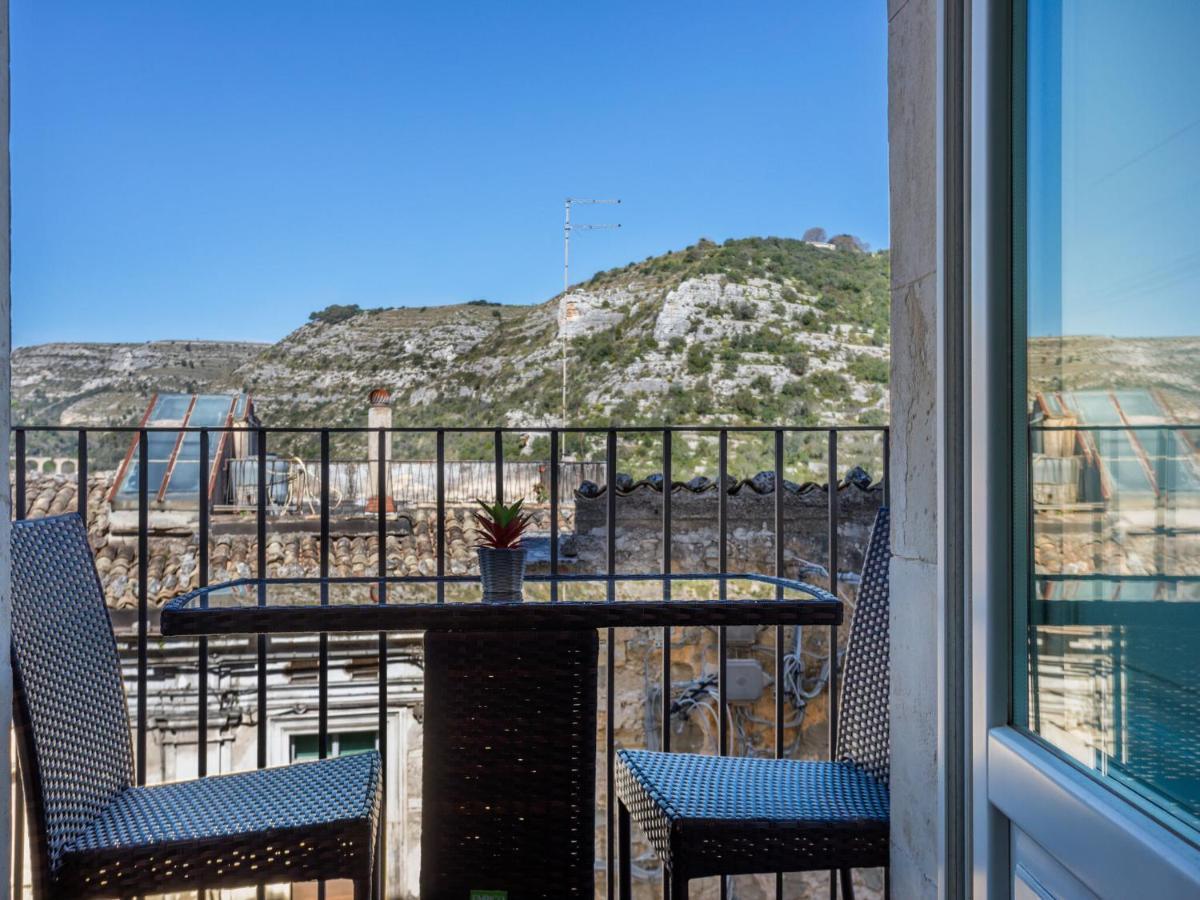 Vintage Holiday Home In Ragusa Ibla With Balcony المظهر الخارجي الصورة