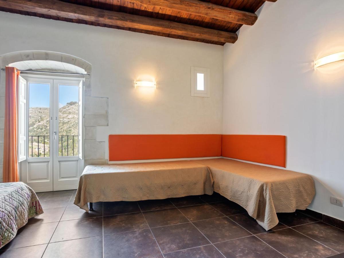 Vintage Holiday Home In Ragusa Ibla With Balcony المظهر الخارجي الصورة